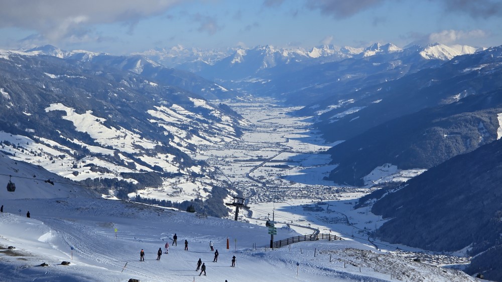 Skien met uitzicht over Mittersill.